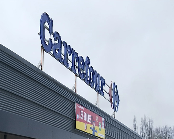 Carrefour : le groupe dément vouloir quitter la Belgique