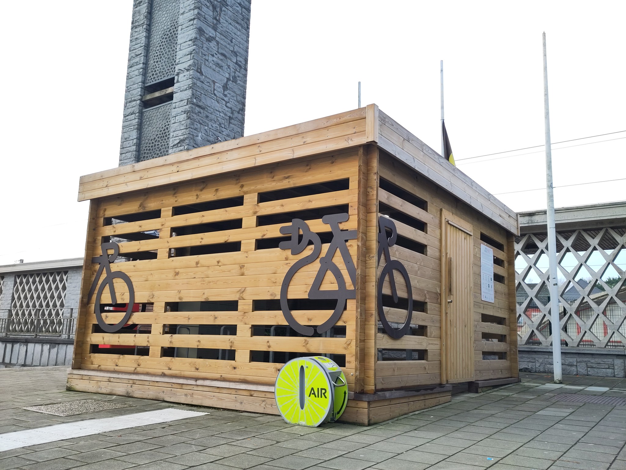 Abri vélo sécurisé à la gare