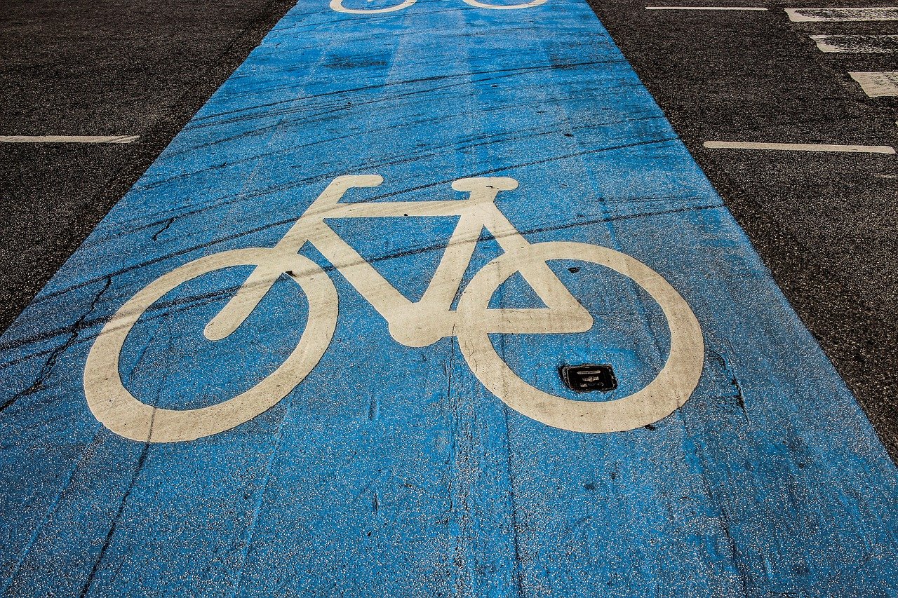 Seneffe : aménagements cyclables à Familleureux et Petit-Roeulx