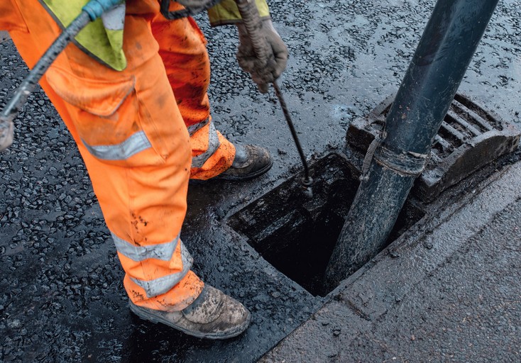 Seneffe : travaux de nettoyage du réseau d'égouttage à Feluy et Arquennes durant l'été