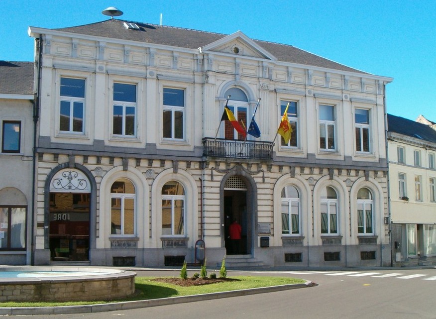 Seneffe : la Liste de la Bourgmestre prend position face aux propos racistes relayés par un conseiller CPAS