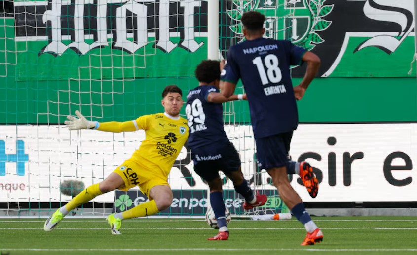 La RAAL maintenue en D1 par...Dender