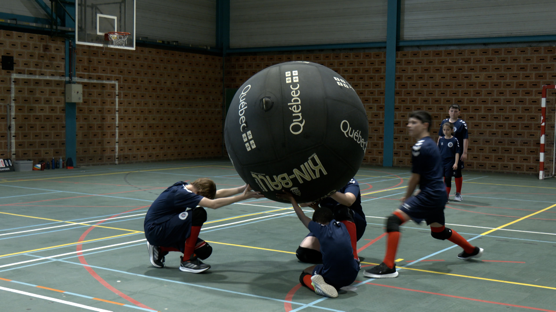 A la découverte du kin-ball, un sport sans contact