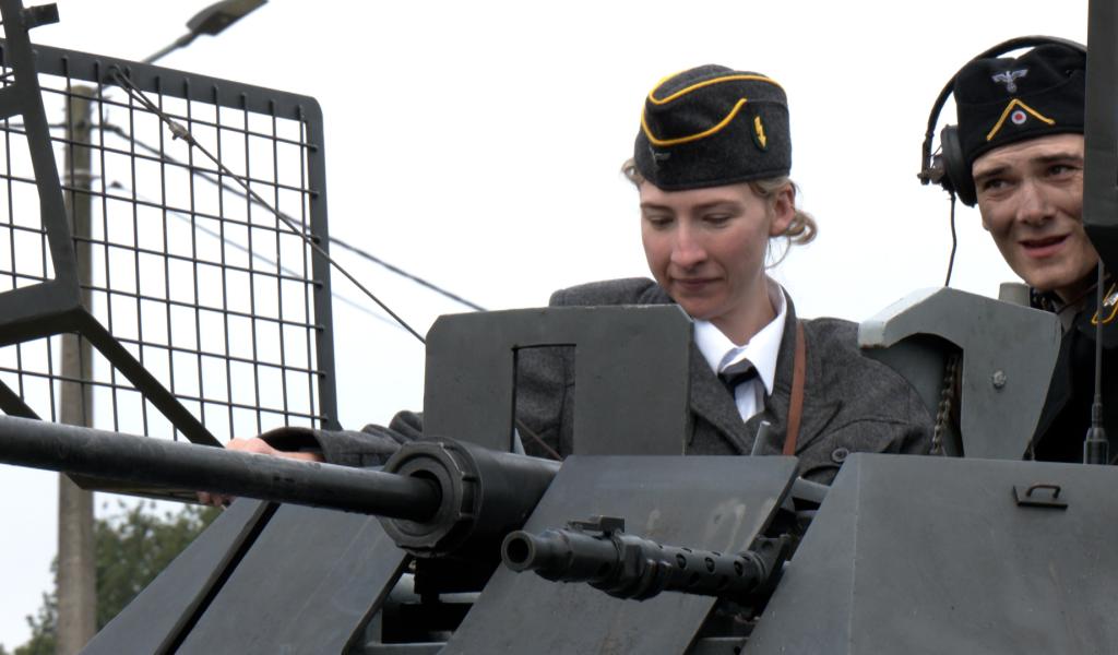 Binche: la libération reconstituée par les deux camps