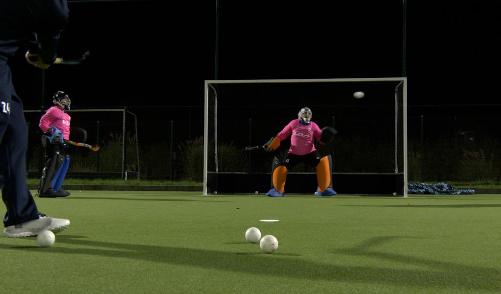 "Il faut être kamikaze": Focus sur le poste de gardien de hockey