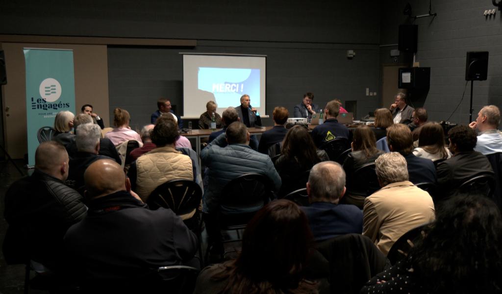 Politique: Les Engagés étaient à Houdeng pour expliquer la situation belge du moment