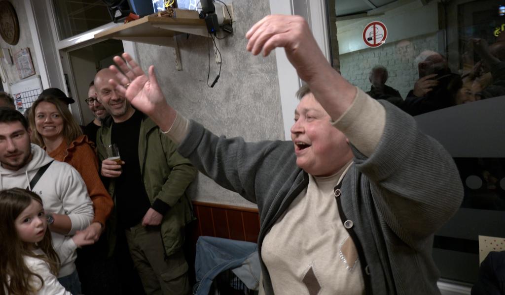 Naast : une foule d'habitués pour rendre hommage à Madeline et à son café emblématique