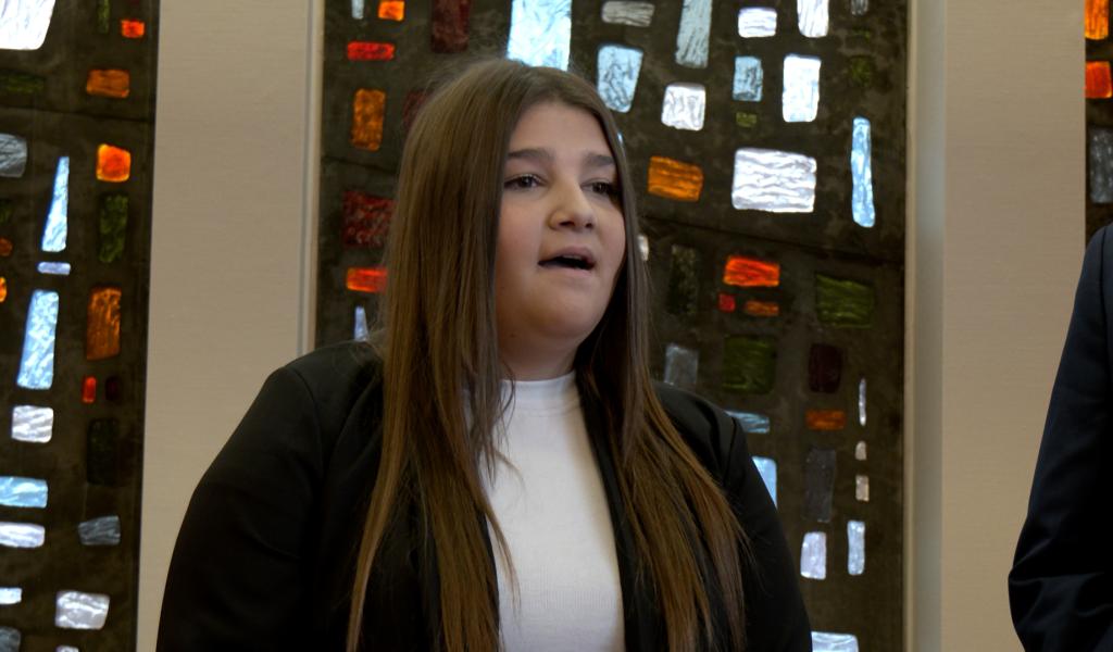 La Louvière : Ilena, gagnante de "The Voice Kids" honorée