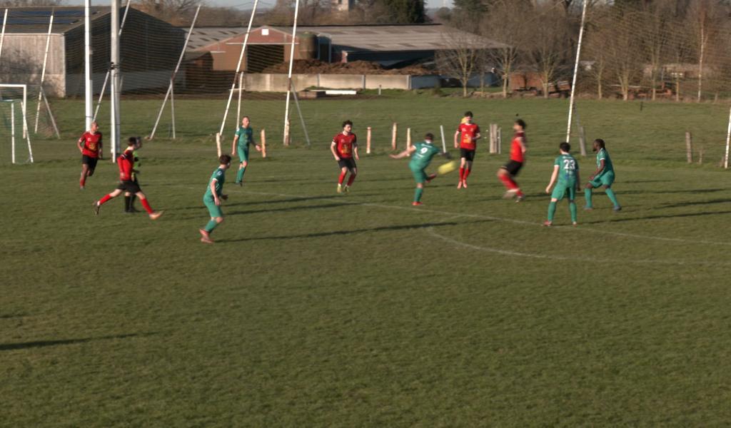 P2B : Estinnes remonte un retard de deux buts dans le choc face à Naast (2-2)