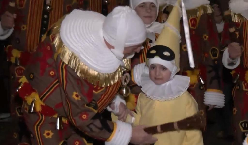 Carnaval 2026 : un papy et sa petite-fille réunis à l'occasion d'un anniversaire