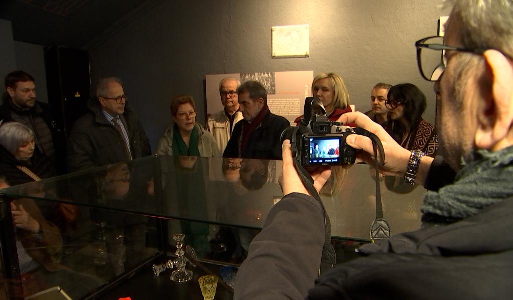Visite d'un sénateur et d'un consul d'Italie à la Cantine des Italiens