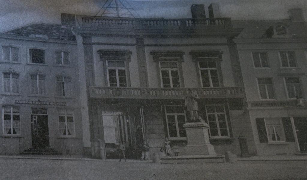 Soignies : il y a 70 ans l'hôtel de Ville explosait