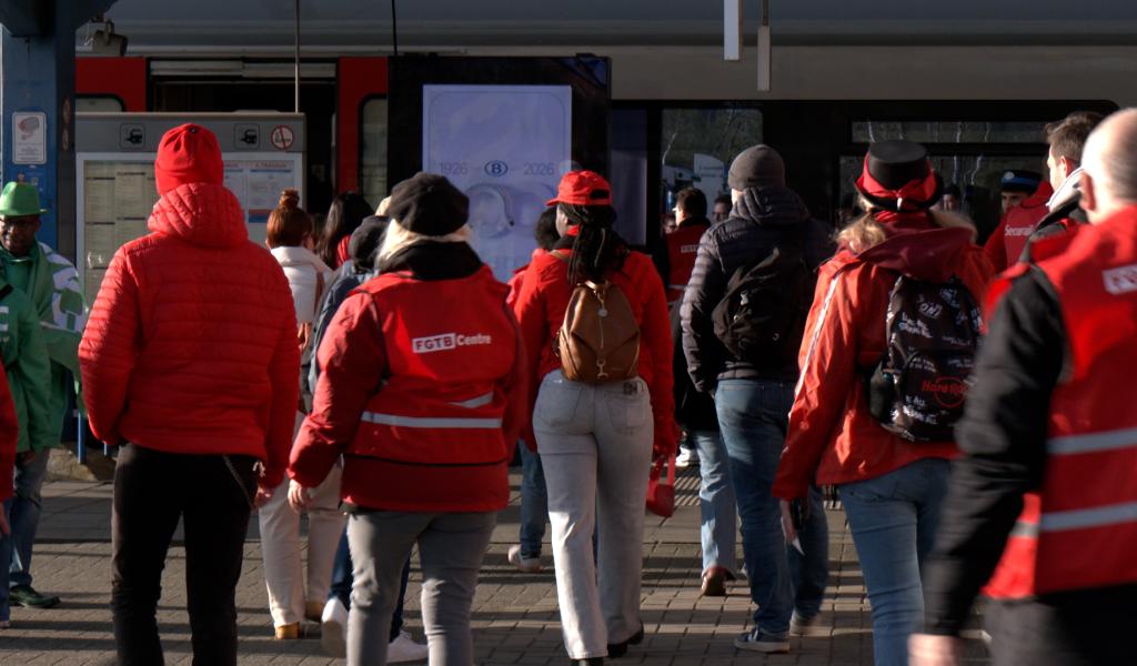 Des manifestants du Centre en route pour Bruxelles contre les réformes du gouvernement
