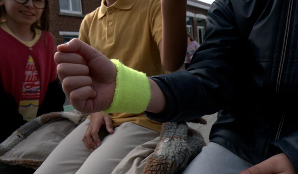 Journée du bonheur : du jaune dans les écoles