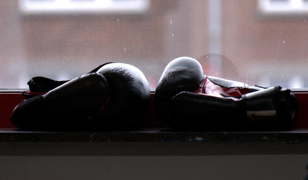 Boxing club Bogota : immersion dans la boxe cubaine