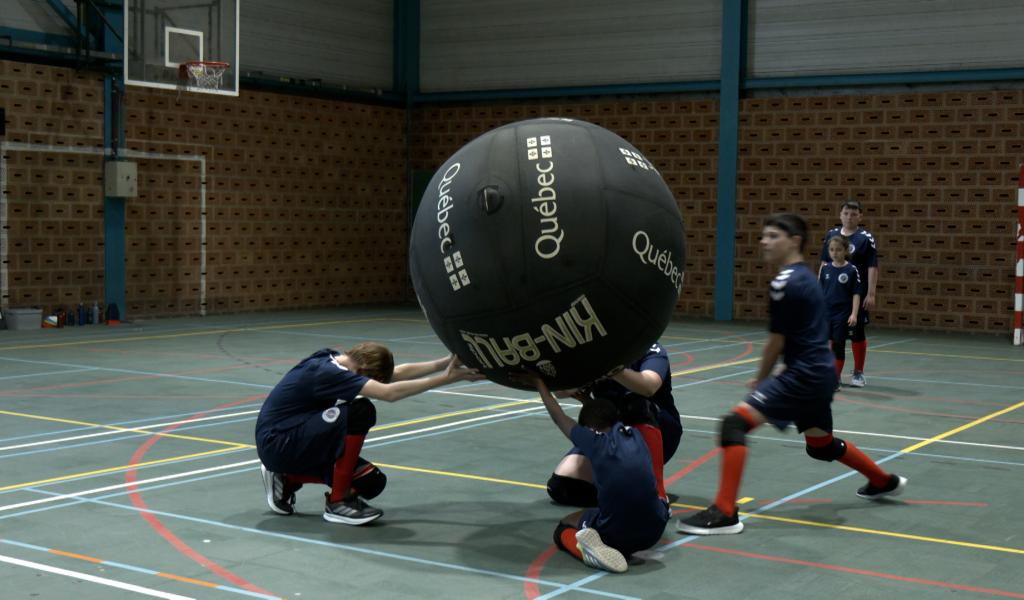 A la découverte du kin-ball, un sport sans contact