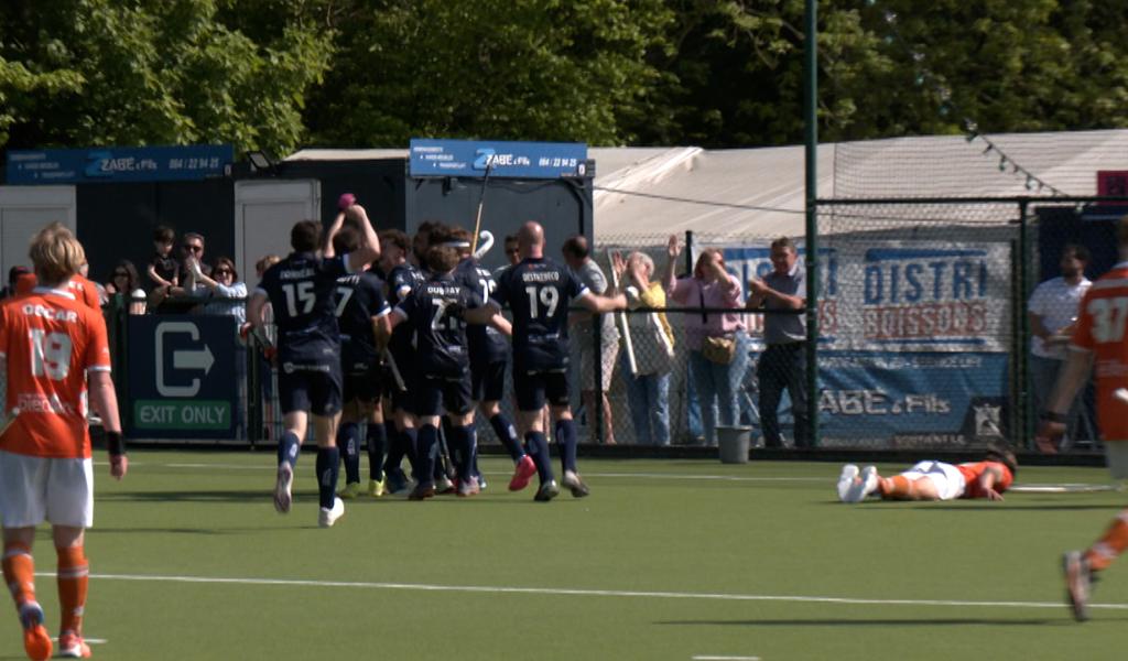 Hockey : La Louvière file au tour final