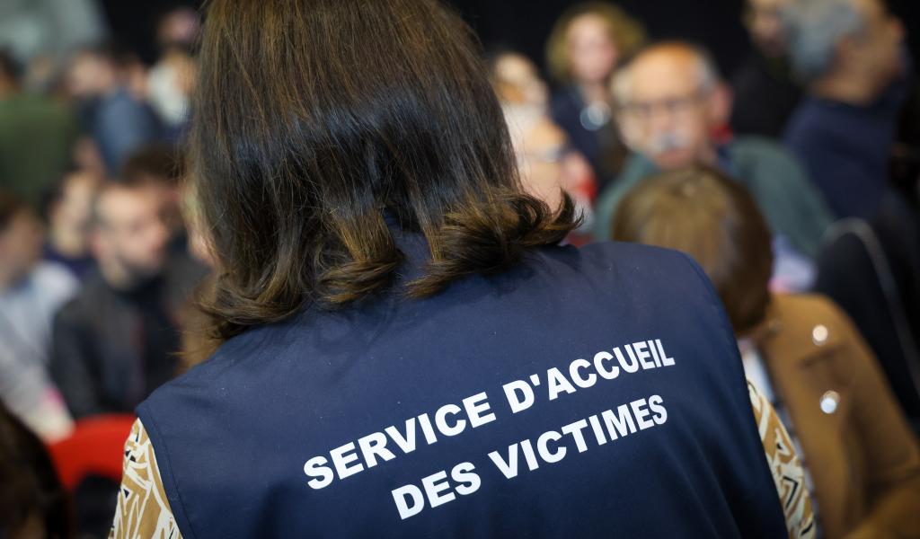 Procès Falzone : " Je l’ai tenue deux heures dans mes bras ", le témoignage poignant du compagnon de Laure Gara