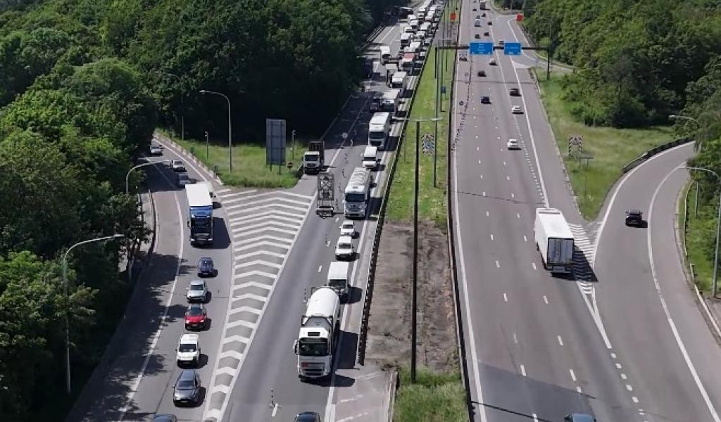 Accident E42 : distribution d'eau