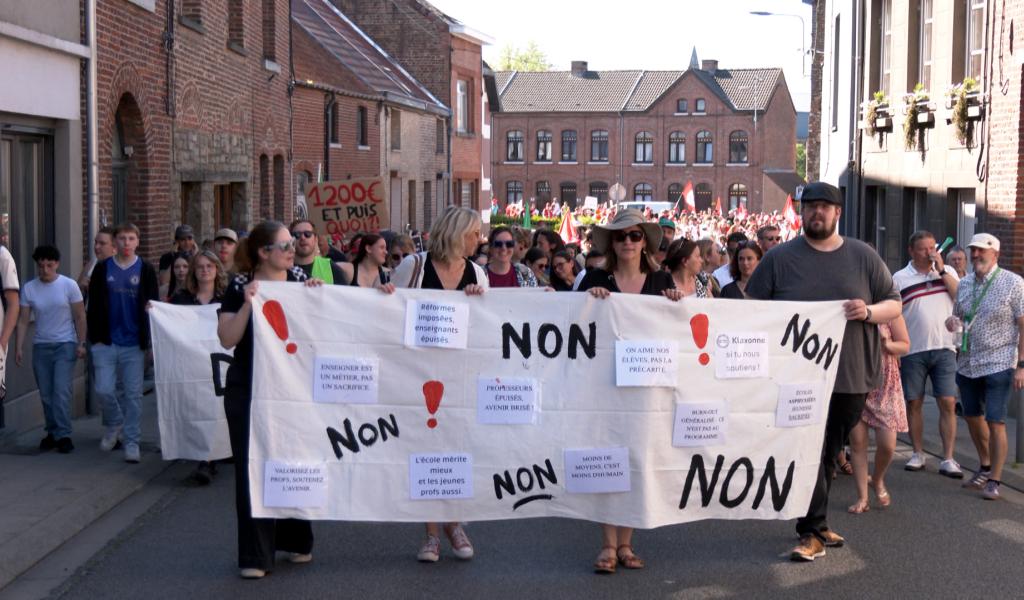La grogne des enseignants à Binche