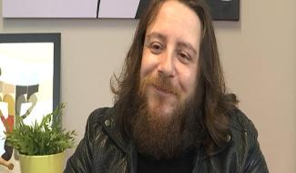 Giacomo a allumé le feu pour Johnny