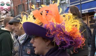 Binche : Dimanche matin : les chapeaux des dames