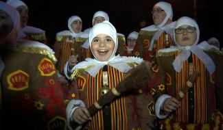 La Louvière : Danse avec les gilles