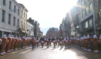 La Louvière : ambiance carnavalesque du dimanche 