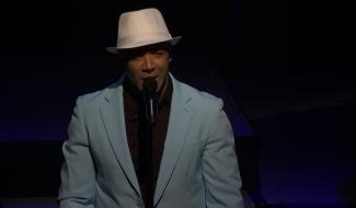 Henri Salvador en spectacle par la voix d'un chanteur passionné