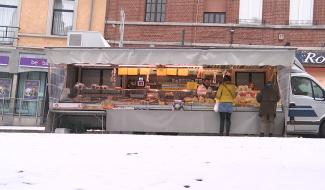 Morlanwelz: le marché sous la neige