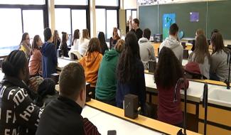 Mons : des jeunes préparent leur participation aux manifestations pour le climat