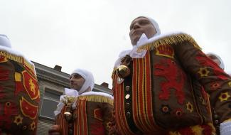 Mont-Sainte-Adelgonde :  enfin les Gilles sont de sortie !