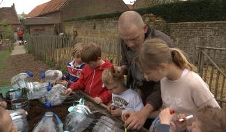  Estinnes-au-Val : permaculture, "Ensemble, ça pousse"