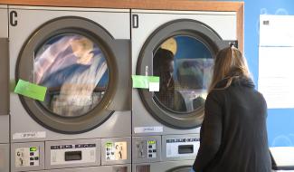 Confinement : les salons-lavoirs, un service de seconde ligne primordial