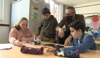 Naast: la robotique rentre dans les classes primaires