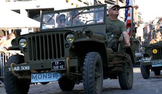 Peissant : « Tanks in village »