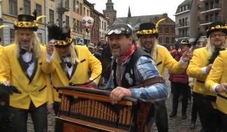 Binche : le secret des costumes dévoilés