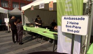 La Louvière : le village des Amb(r)assades aux Fêtes de Wallonie