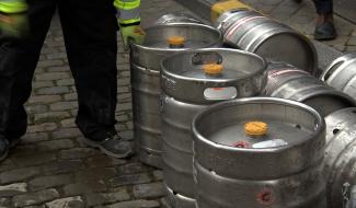 Binche : les cafés remplissent leurs stocks avant les jours gras