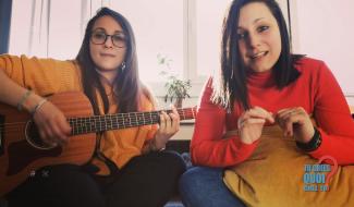 Musique : Céléna et Sophia, la positive attitude !