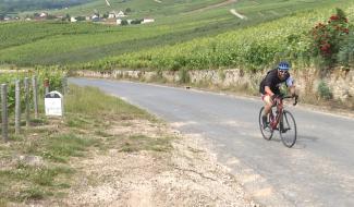 Thierry Gobillard, producteur de Champagne, invite des belges au passage du tour de France à Hautvillers
