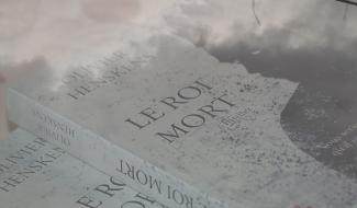 "Le roi mort" : premier roman d'Olivier Henskens