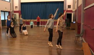 Une compagnie de danse contemporaine basée à Carnières