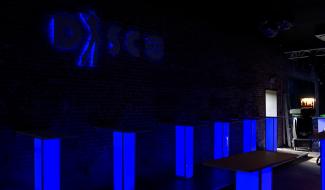 C'est peu dire que la nuit s'ennuie