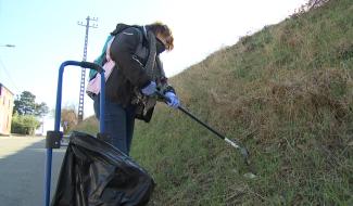 Promenade en mode solidaire contre les déchets à Carnières