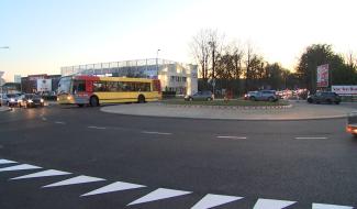 L'accès à Cora et à l'autoroute en venant de la ville enfin plus facile