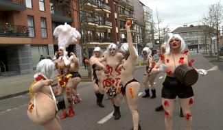 La Louvière: un atelier "Drag" participe aux Soumonces costumées