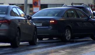 La Louvière : parkings gratuits en voirie et opposition 