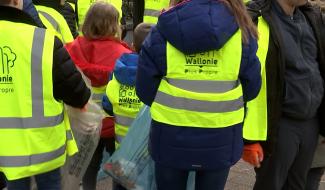 La Louvière : action de nettoyage Be WaPP pour les enfants de l'IMP