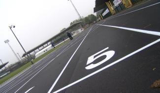 Athlétisme : la piste du Tivoli presque... terminée